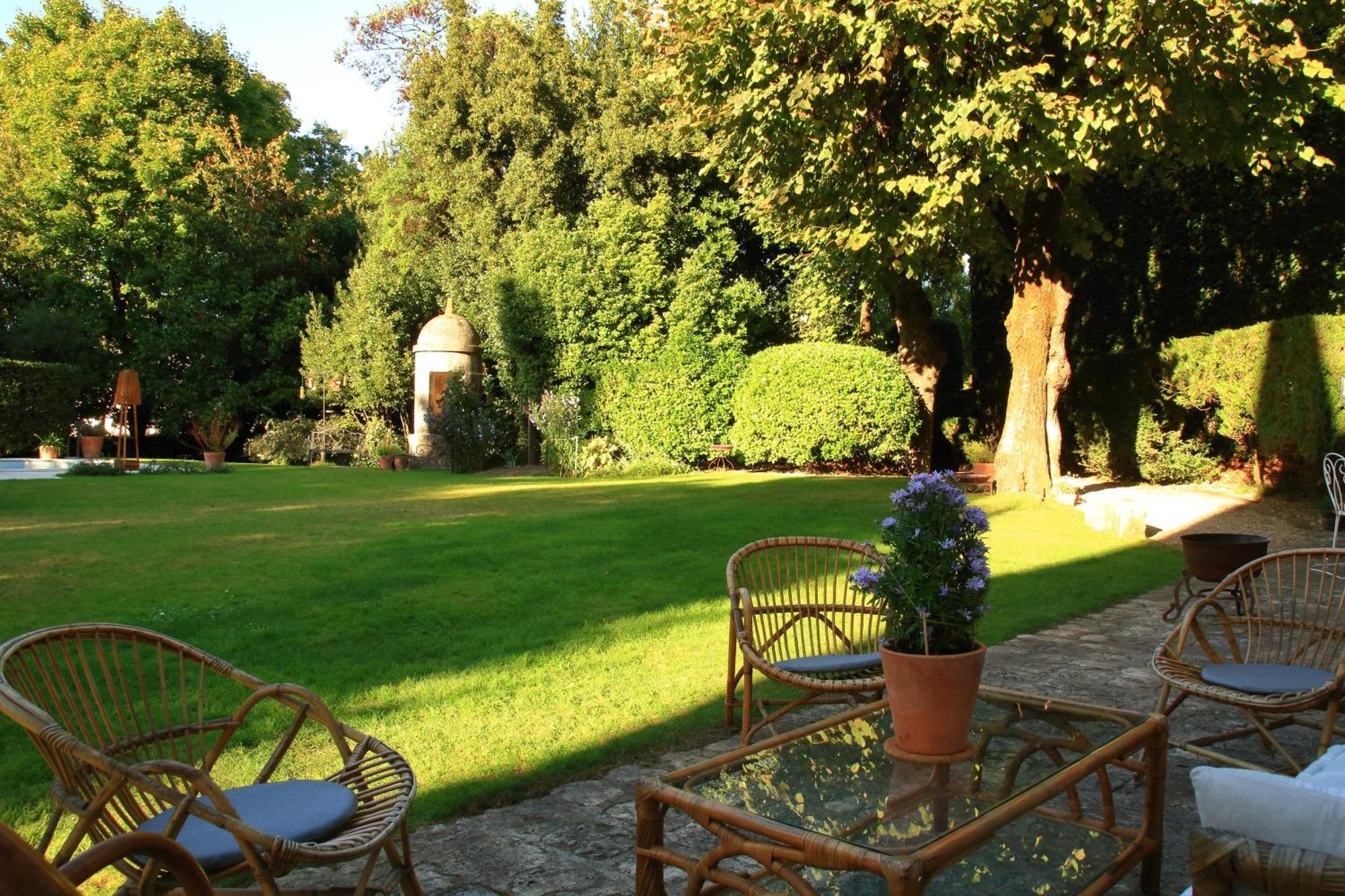 Logis Des Tourelles Bed & Breakfast Cognac Exterior photo